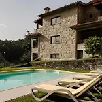 Casa Flores Amares