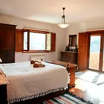 בית נופש Casa Flores אמאריס
