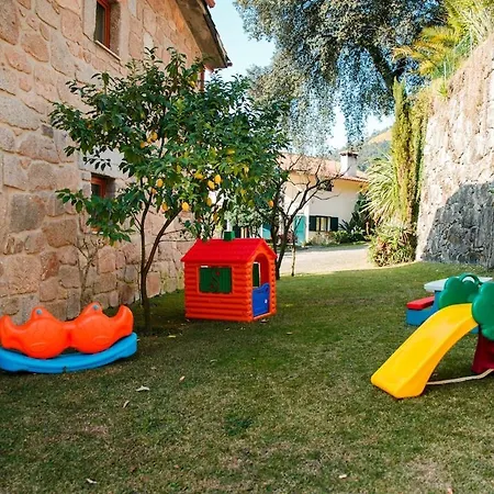 Casa Flores Amares